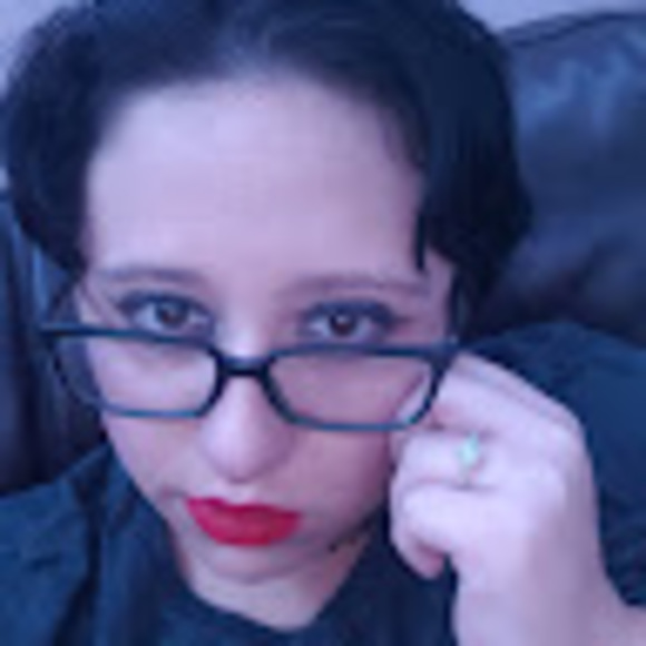 Meet your Posher, Miriam - Picture 1 of 1